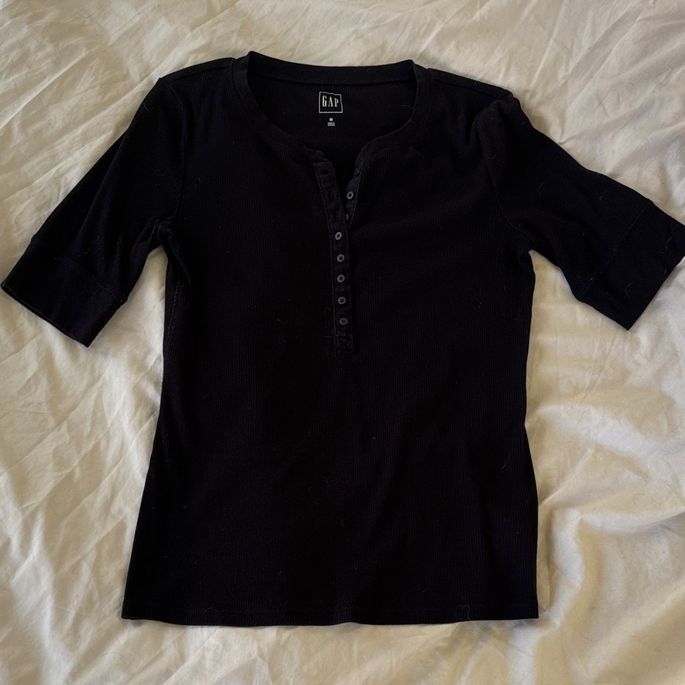 GAP Women's Black Short Sleeve Henley Top